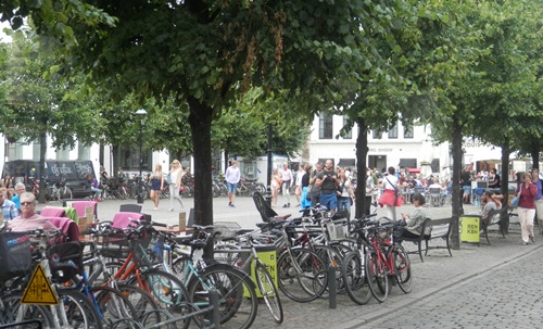 Copenhagen must be the bike capital of the world - HANDS DOWN!