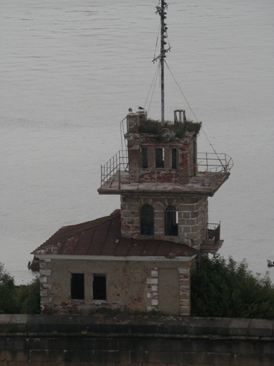 one of a number of dilapidated buildings on the Kronstadt islands