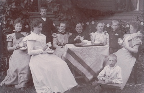 Winter/Vinblad family gathering c.1890