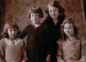 Valda Winter & her sisters, c.1931